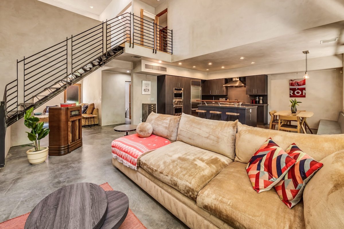 Modern Venice Loft 360° Rooftop gallery image 2