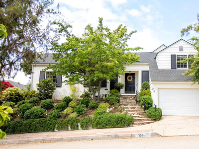 Entire home near UCLA!