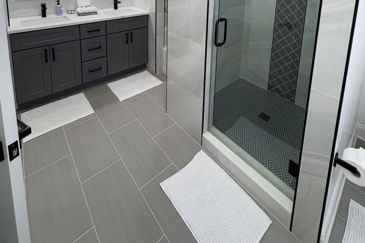 Modern 4BR Home Near Metro & DC’s Iconic Sights gallery image 2