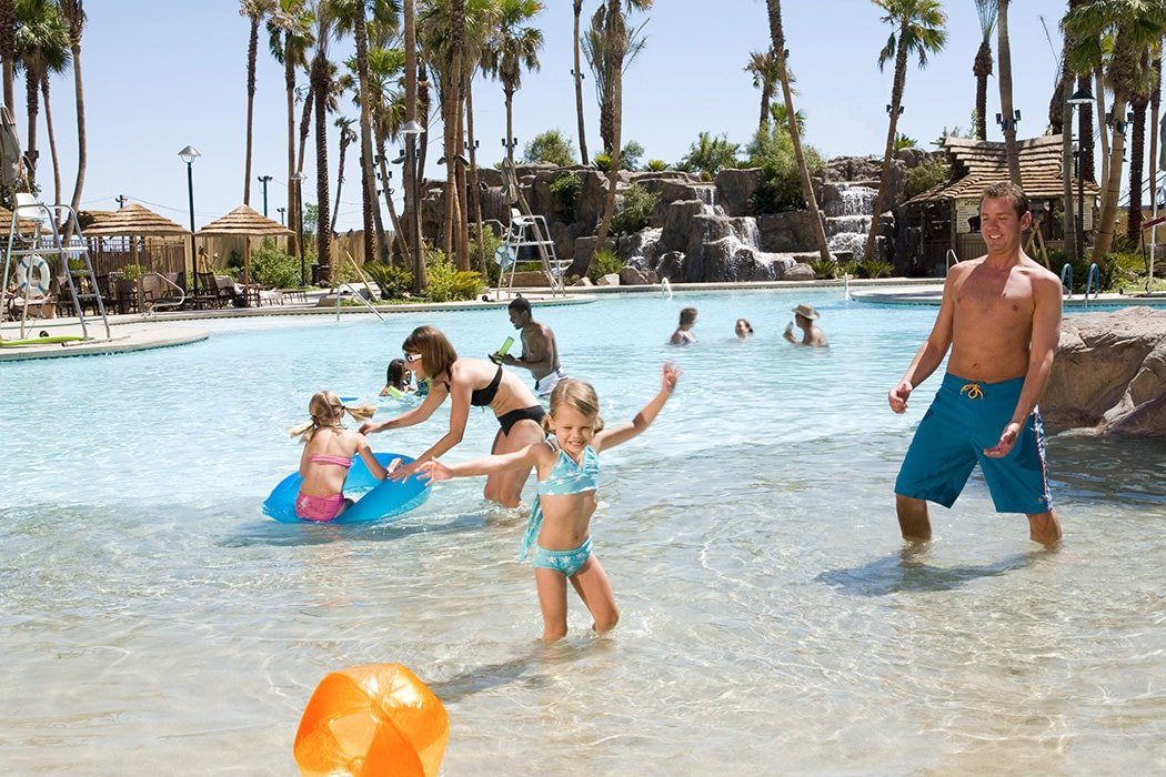 Ultimate Tahiti Village 2 BR, Sleeps 8+, Balcony gallery image 5