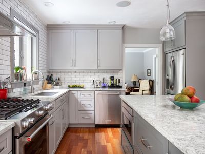 3 miles to beach with pool and large deck; 6BR/4BA