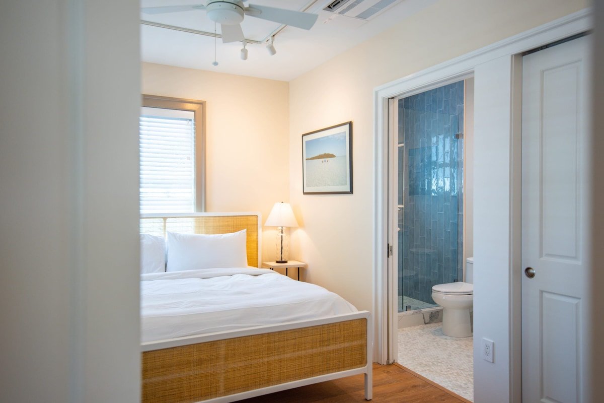 The Rigby House – Pool, One block from Duval St gallery image 2