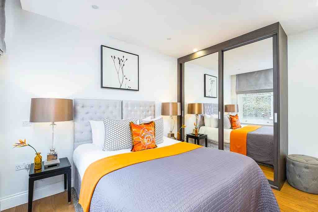 Luxury 2 bedroom in South Kensington & Chelsea. gallery image 3