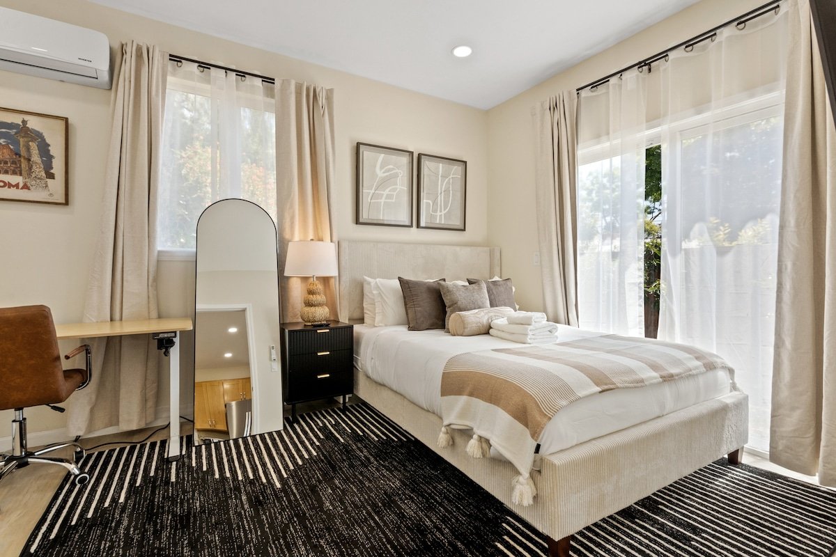 *NewLux! Tech Exec Paradise Escape!Sunnyvale2bd1bt gallery image 3