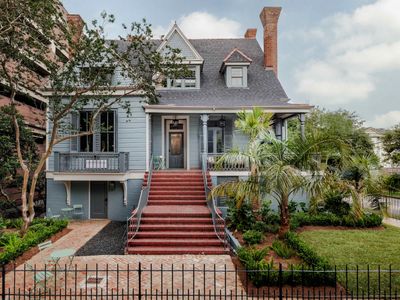 Luxe 6-bedroom Garden District Suite | Hotel Pool