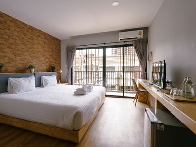 Amazing! 5 Private BR , MRT Huai-Khwang ,Free WiFi