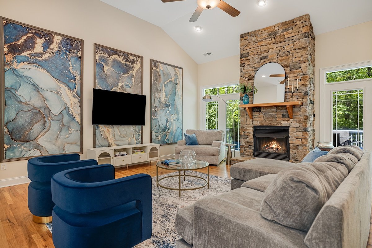 Min to DNTN, Biltmore-HTub-Theatre-Game Rm-Yoga gallery image 3