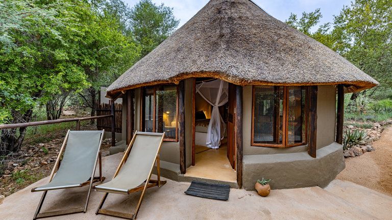 Umlani Bushcamp Hut 2 Giraffe - Eco Hut (Family)