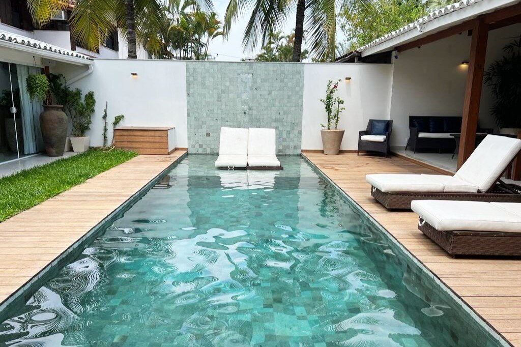 Casa Champagne acesso à praia – condo Santa Mônica gallery image 4