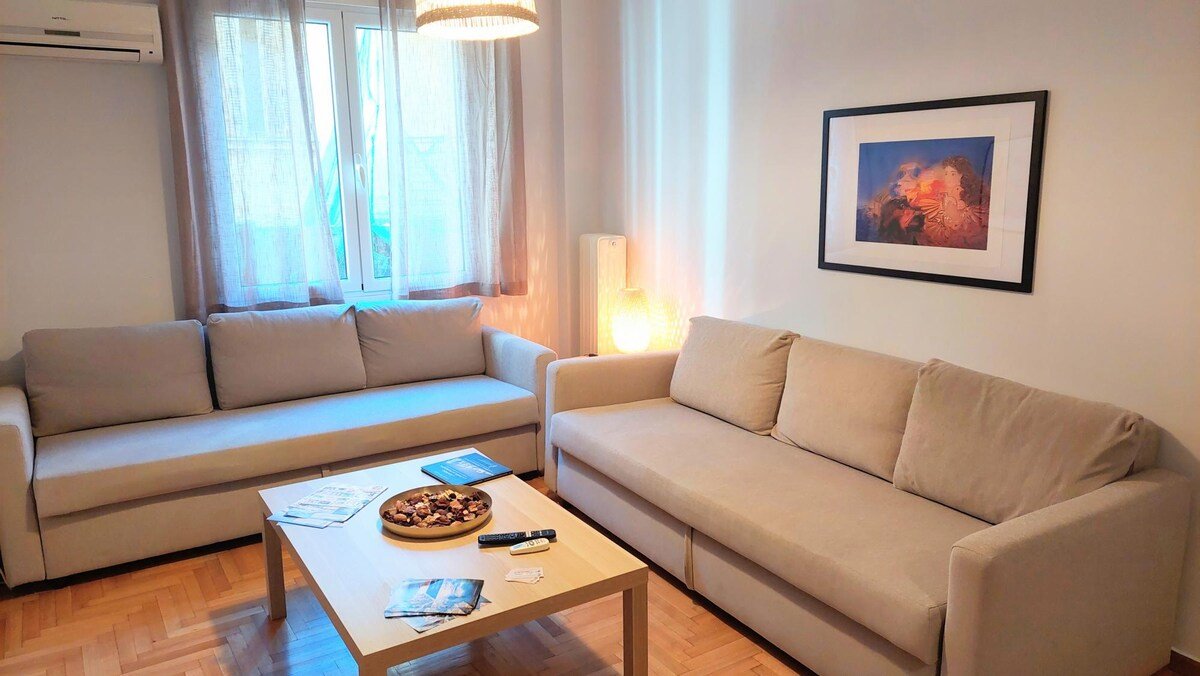 Cozy apartment in Plaka gallery image 2