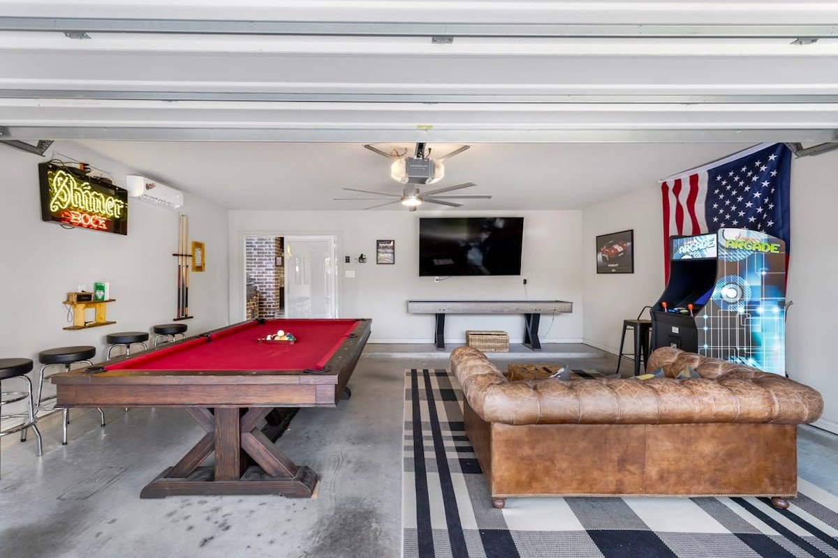 Luxury Estate At Lower Greenville gallery image 4