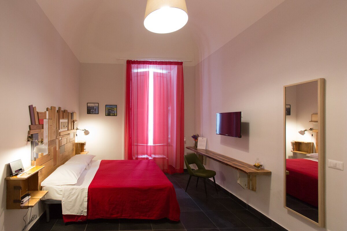 The Bellini House by House In Naples – Room 2 gallery image 3