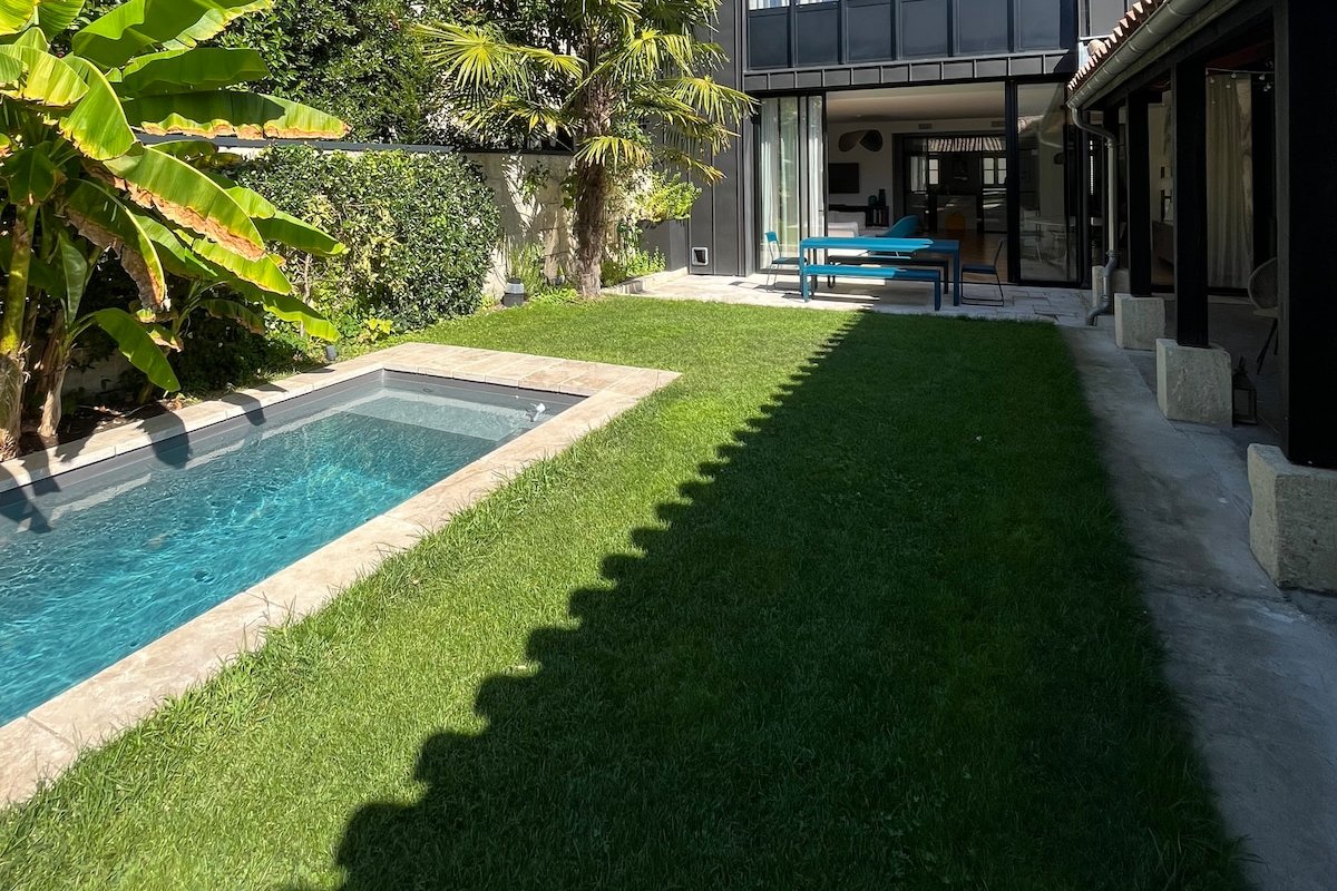 Maison familiale Chartrons 250m2 jardin/ piscine gallery image 3