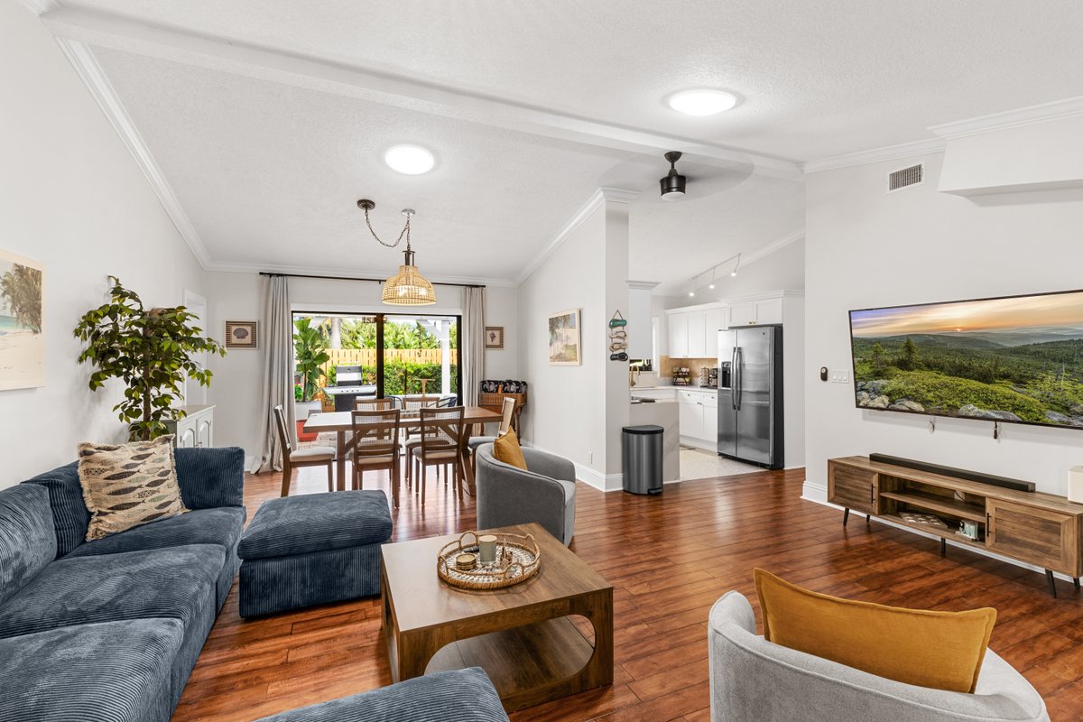 Heated Pool & Spa – 4 Bedroom 3 Bath