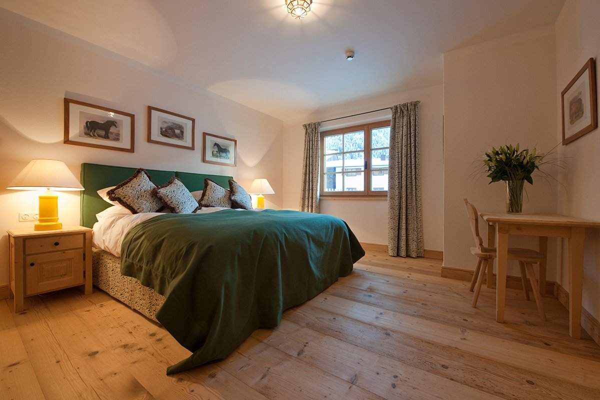 Alexandra gallery image 4