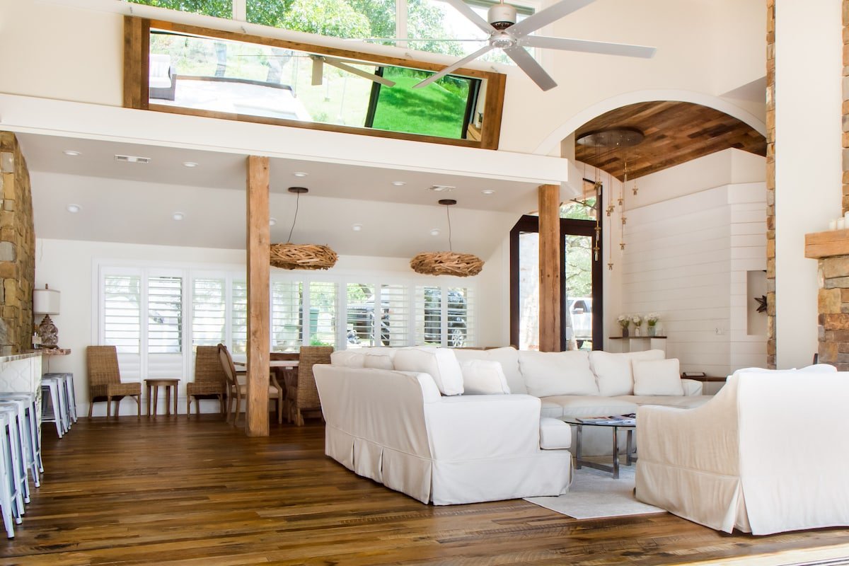 Beautiful Lake Travis Waterfront Retreat gallery image 3