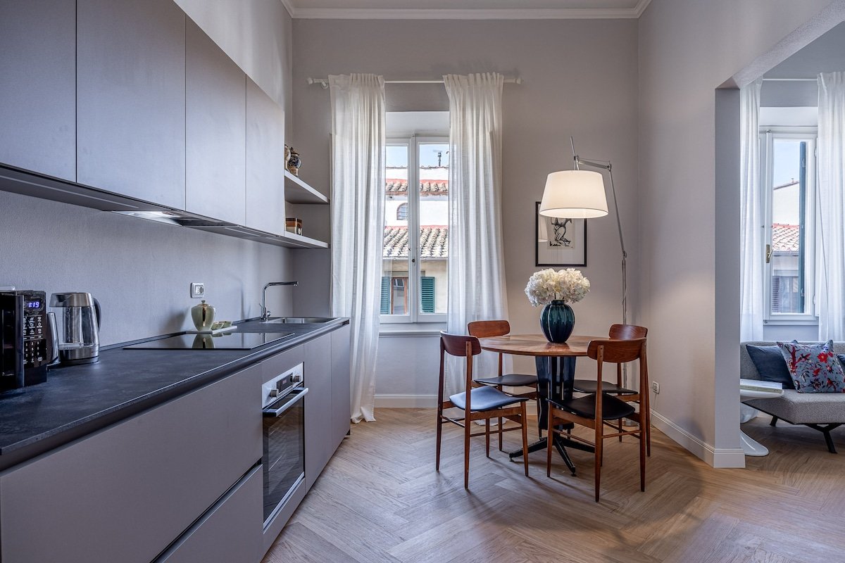 Charming House in Florence gallery image 5