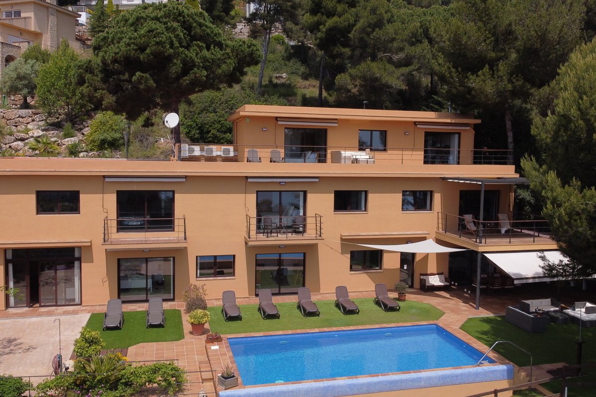 VILLA LA CALA with swimming pool & sea view