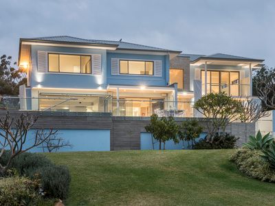 Eagle Bay’s Luxury Ella Estate