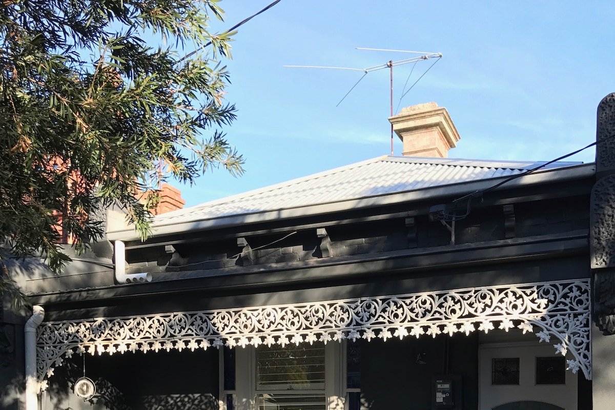 Beautiful Brunswick East Terrace (3BR) gallery image 2