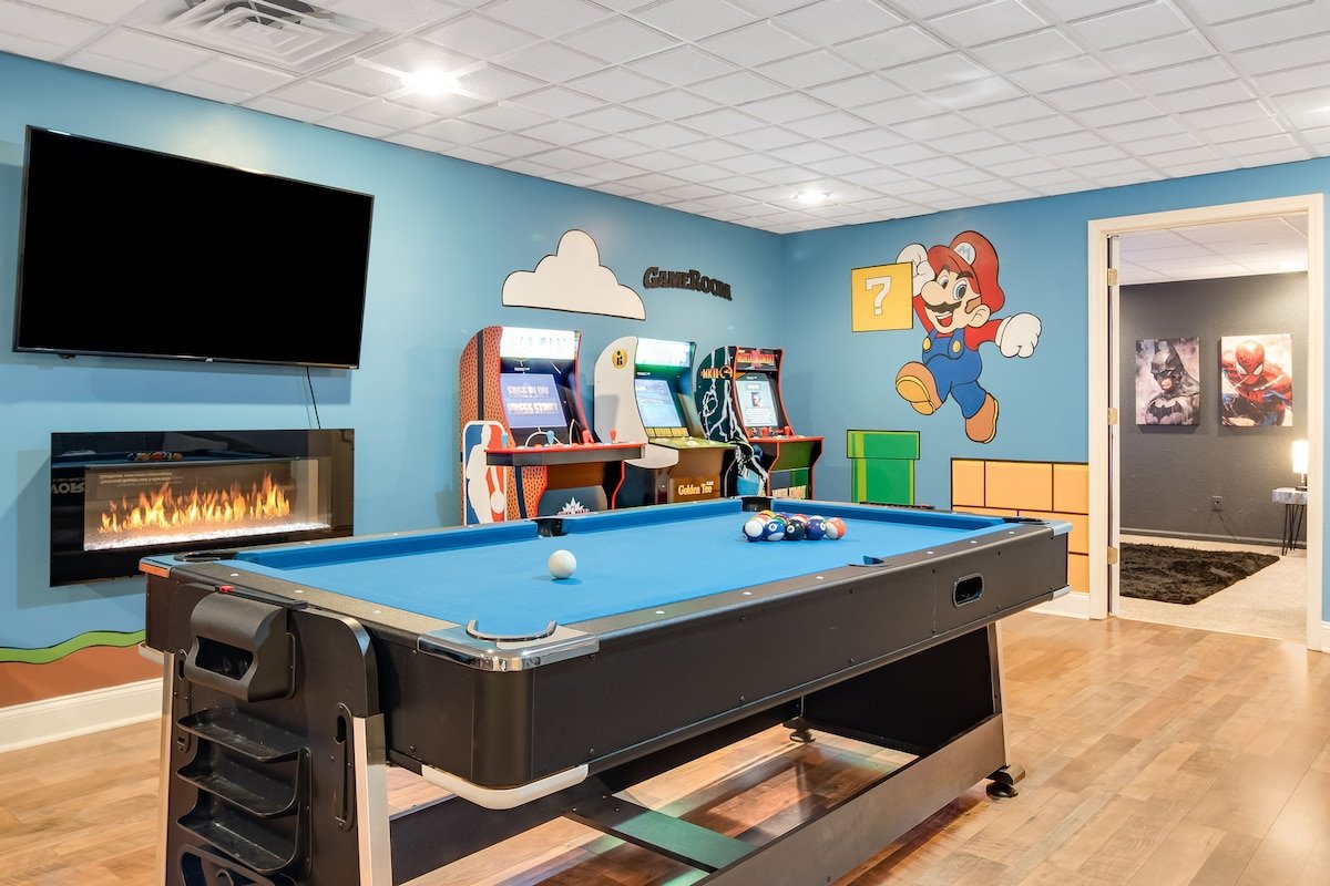 Asheville 5BR Retreat GameRoom, Hot Tub, Fire Pit gallery image 3