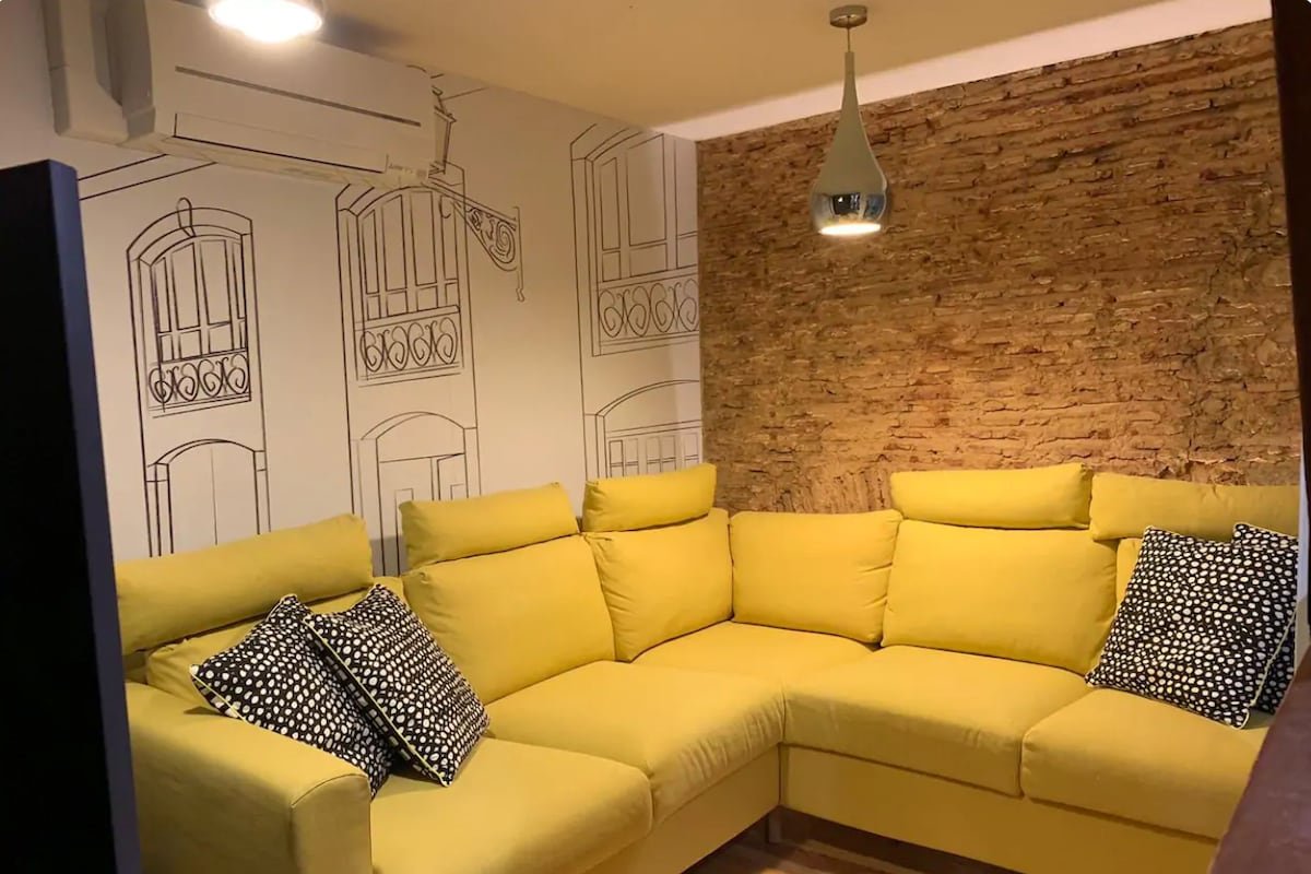 Mega Luz Soriano – Elegant and Typical 9BR+9BA in gallery image 2