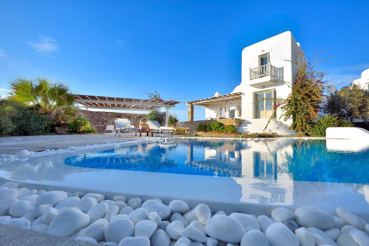 Stunning Villa Clio Sea View gallery image 3