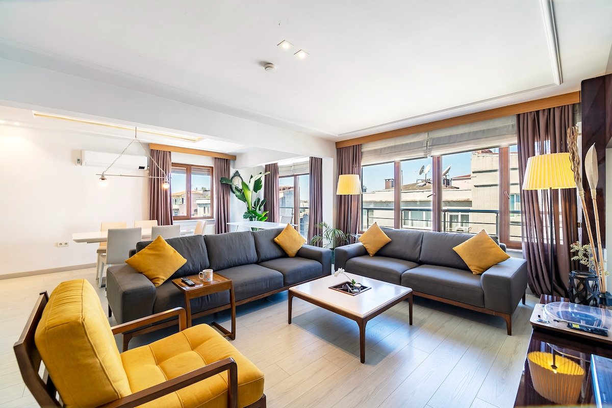 Spacious Apartment Cihangir Taksim Istanbul gallery image 4
