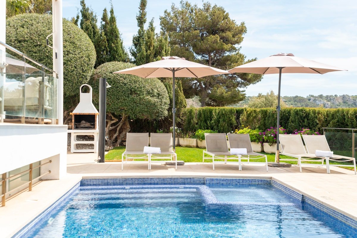 Orquidea, deluxe villa sea views jacuzzi & 2 pools gallery image 5