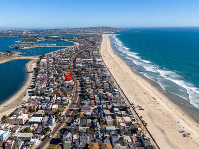 9 Bedrooms-7 Bath-2 Kitchens-Parking-Sleeps 22!