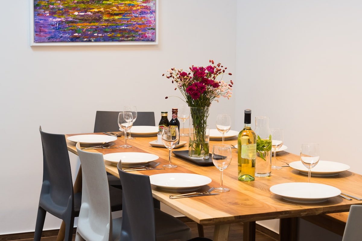 3 Bedroom & 90qm Apartment in Charlottenburg gallery image 3