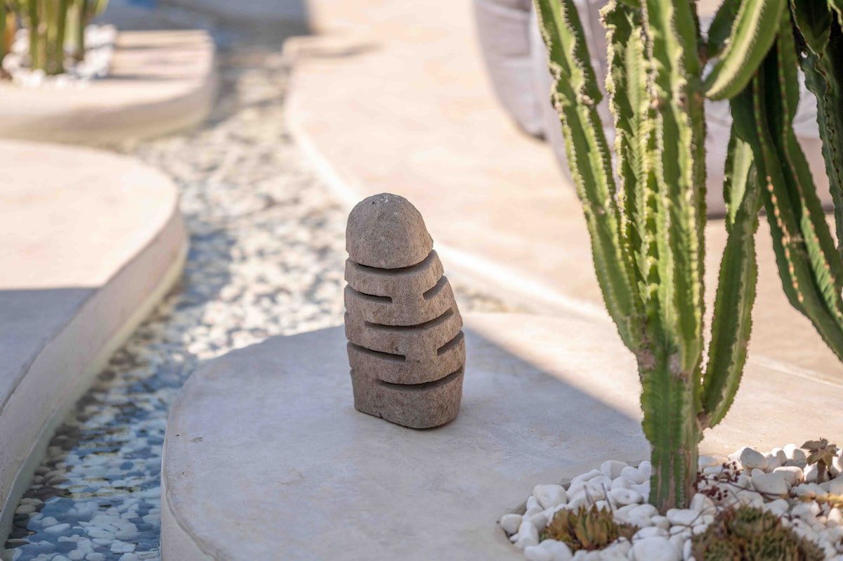 Luxury Villa , with unique architecture gallery image 3