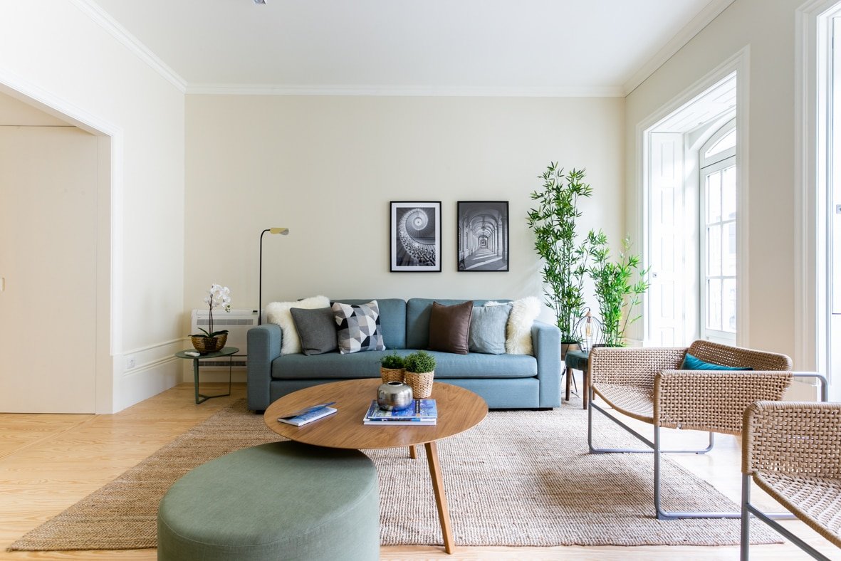 Grand Duplex Hist. Centre Balcony and AirCon gallery image 2