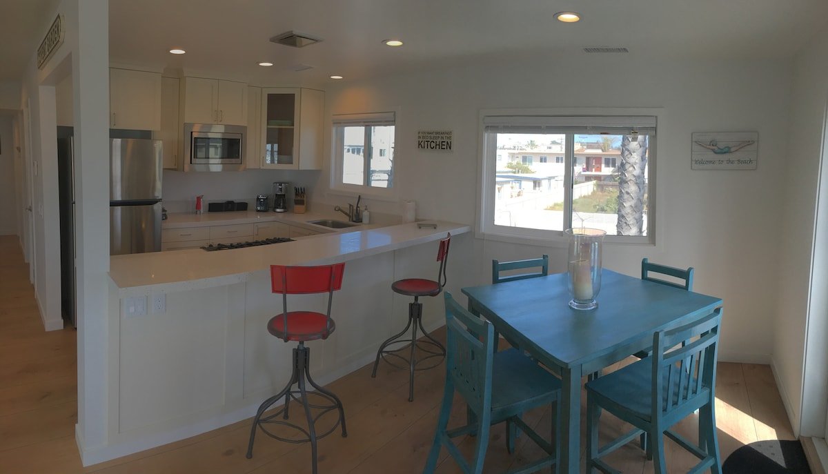 Big Blue #2-Ocean Beach Modern Home by Sand +Views gallery image 5