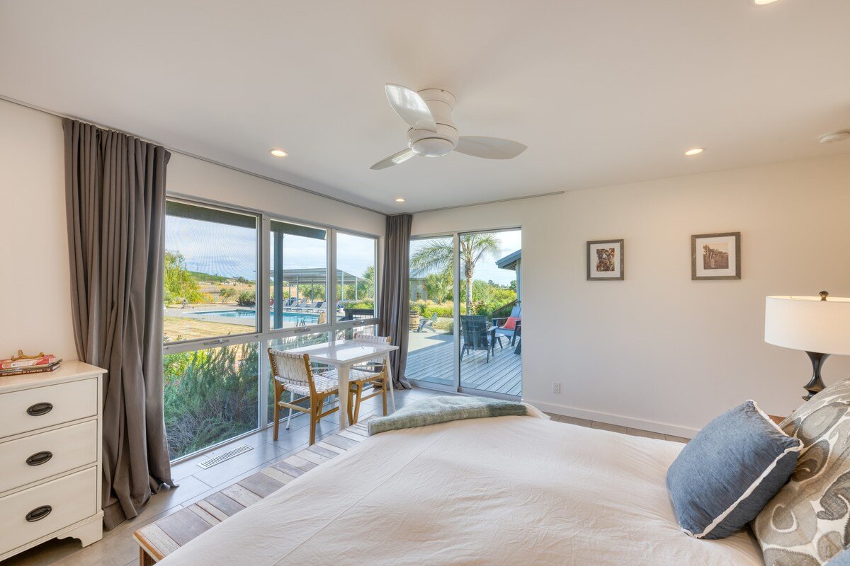 Coplan Vineyards Villa | Wine Country Modern Oasis gallery image 3