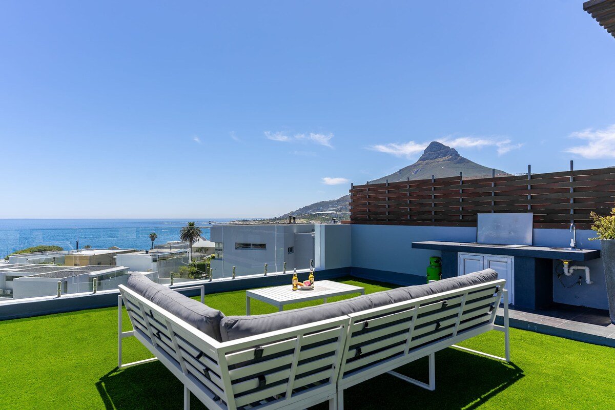 Houghton Villa Camps Bay – 5 min walk to beach gallery image 2