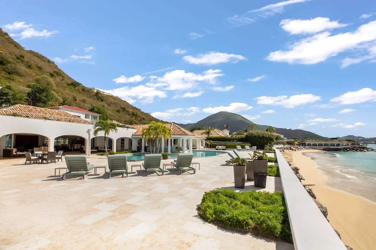 Petite Plage 4 (5 bedrooms) – Stunning beachfront