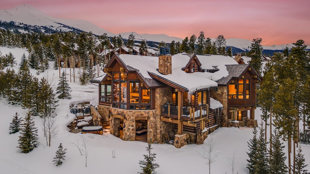 Ski in/Ski out + Hot Tub – Epic Retreat