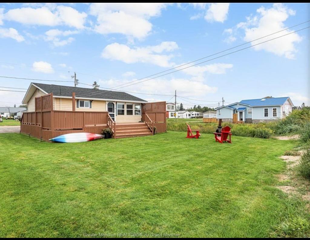 Beach Front Modern Cottage- Oscar on the Ocean gallery image 5