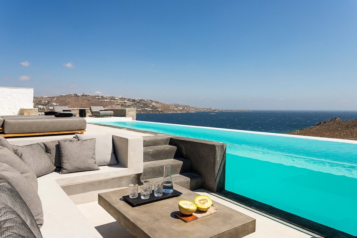 Chef included by Fantasia Villas: Villa Genesis 8 gallery image 5