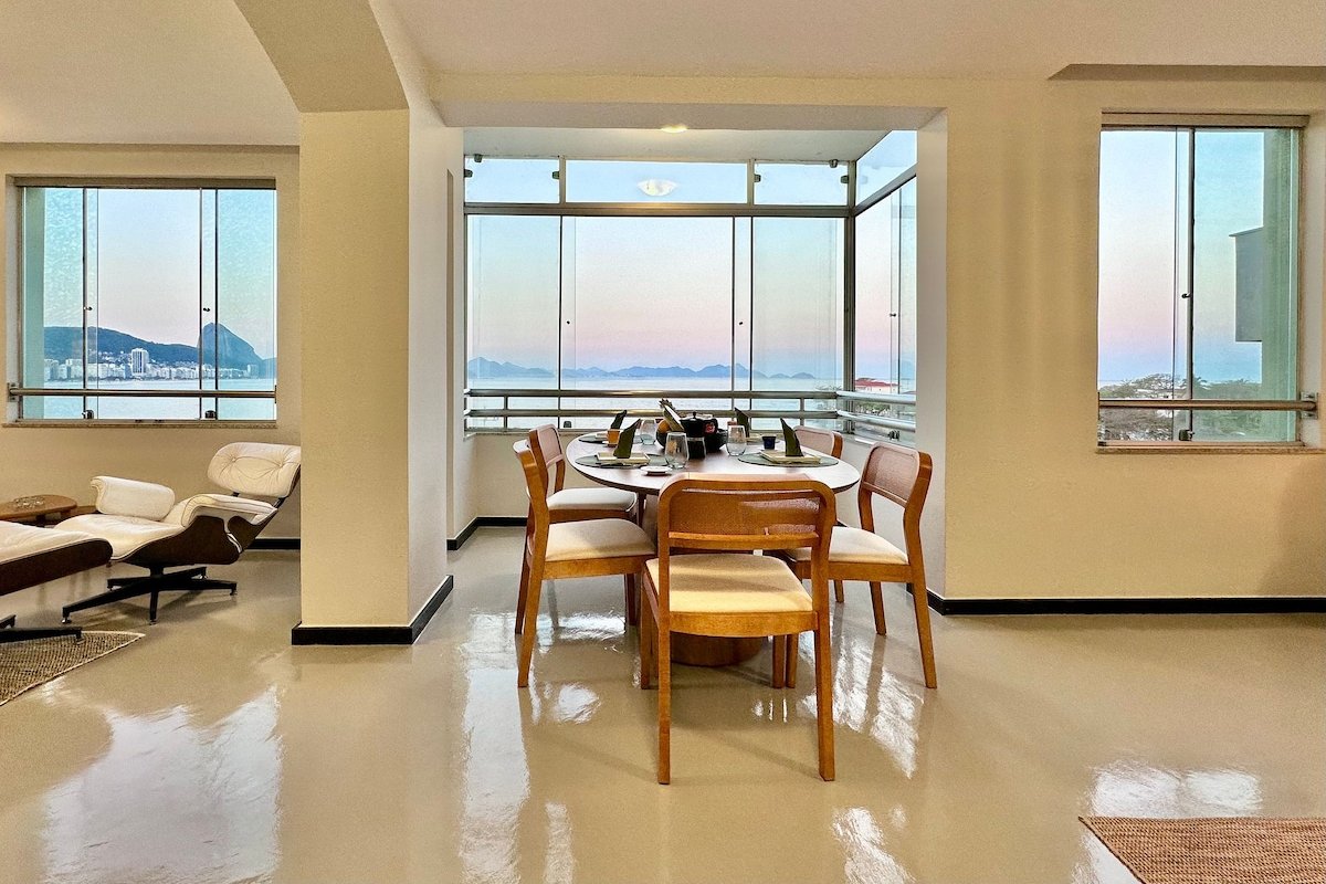 Sea-view Apartment at Posto 6 in Copacabana gallery image 4