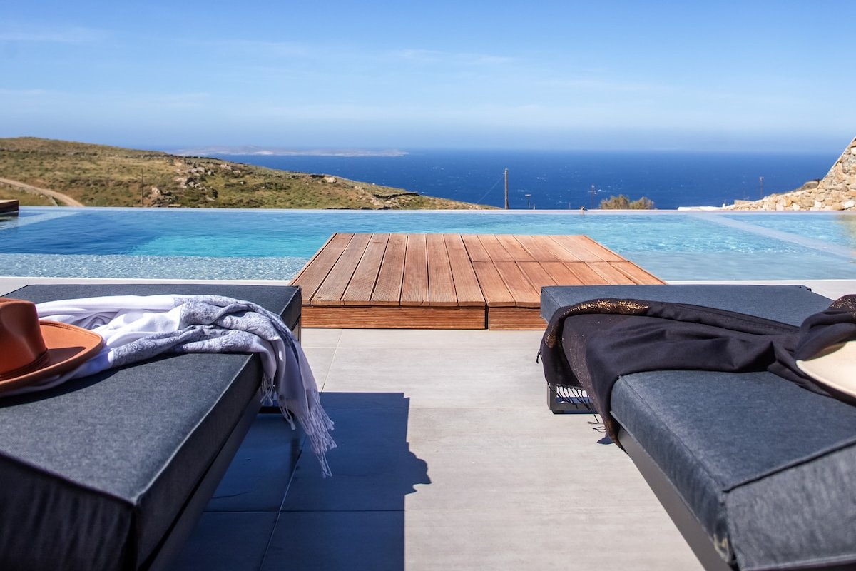 AURA Sunset Pool Villa- 6 Bedrooms gallery image 3