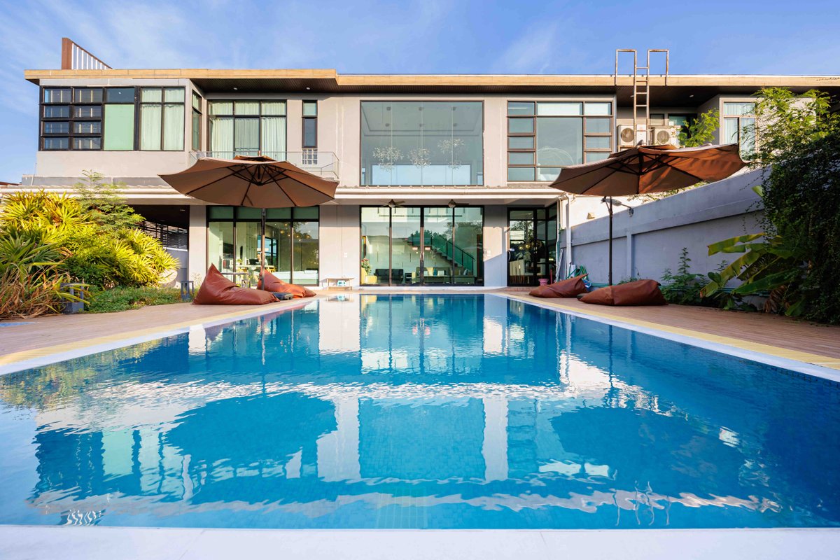 【曼谷市区700平网红高端泳池别墅】近地铁口超市/3晚以上免费接机一次/旅游路线定制