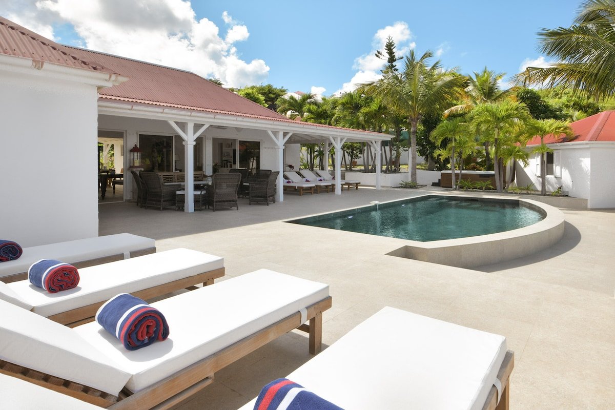 Kir Royal gallery image 3