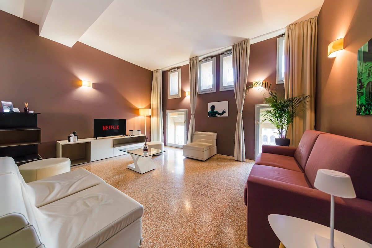 Piazza Maggiore view – Panorama By ImmoBo, Bologna gallery image 3