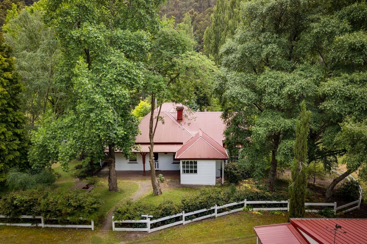 Magical Lucindale – Gorgeous 4 Bedroom House gallery image 5