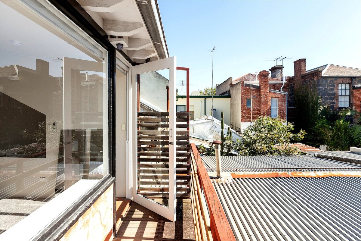 Little Charles gallery image 5