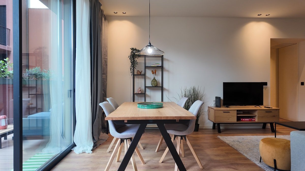 New!Oásis aconchegante no centro:Terraço e Garagem gallery image 3