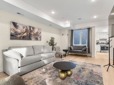 Townhouse at Capitol Hill 2 with Roof Top Discount