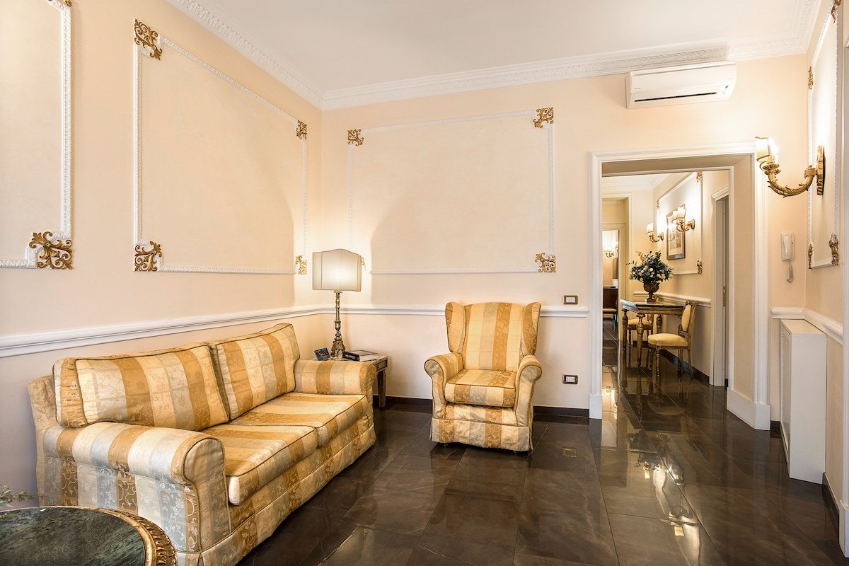 Luxury 3BR Apartment near Spanish Steps gallery image 4